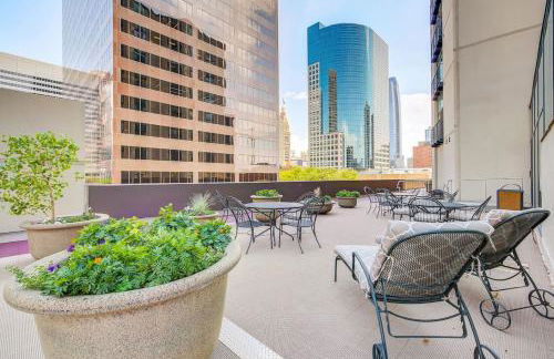 City Center Oasis Prime Location with Views - Foto 20