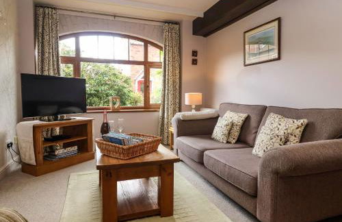 1 Woods Garth - Photo 5