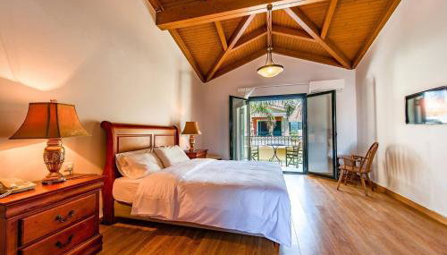 Messina Resort Hotel - Photo 3