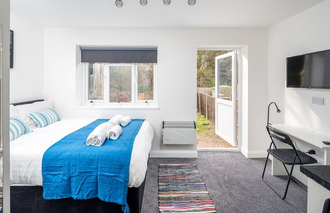 SAV Wembley Studios - Photo 6