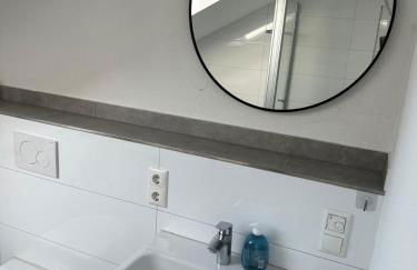 3 Zimmer Wohnung mit Balkon und Parkplatz - Foto 2