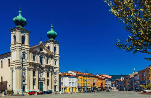 Casa di Iaio - 90m2 apt con Wi-Fi, Netflix, Home Cinema & Parcheggio Privato incluso - Foto 15