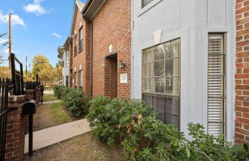 Modern Montrose Townhome Sleeps 10 Walk to Dining & Downtown - Foto 4