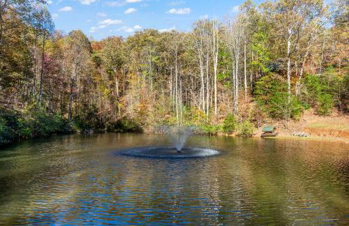 Log Cabin, Lake, Hot Tub, Near Wineries & Hiking - Foto 2