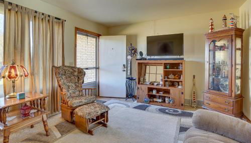 Family-Friendly Home with Fire Pit about 10 Mi to Akron! - Foto 4