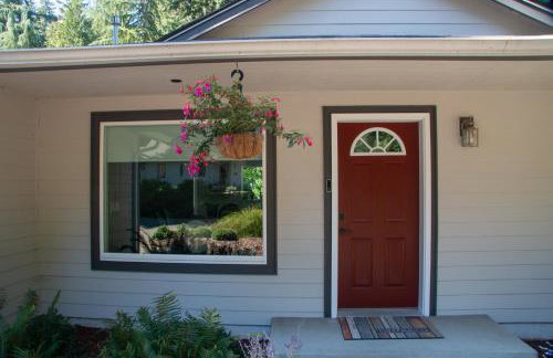 Modern Bellingham Home for work & play, beach access - Foto 24