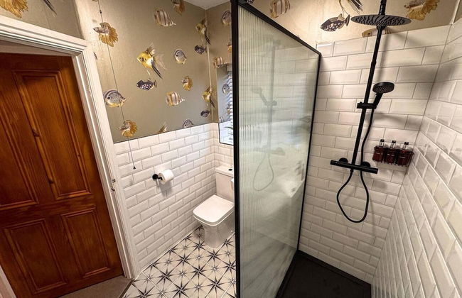 Captivating 3-bed Cottage in Saltaire - Foto 21