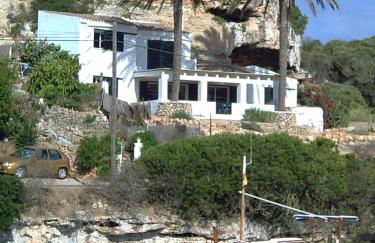 Preciosa casa en primera línea del mar - Foto 1