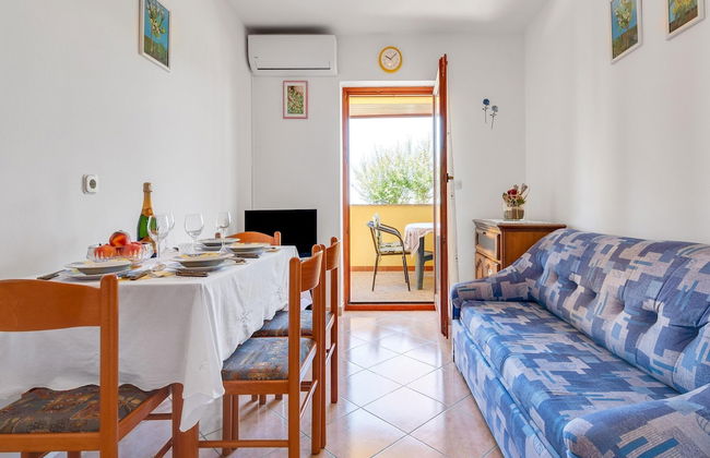 Secluded Apartment in Poreč with Garden - Photo 15