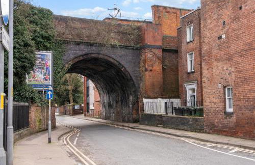 6 BR 4 Bath Central Worcester Sleeps 12 - Foto 9