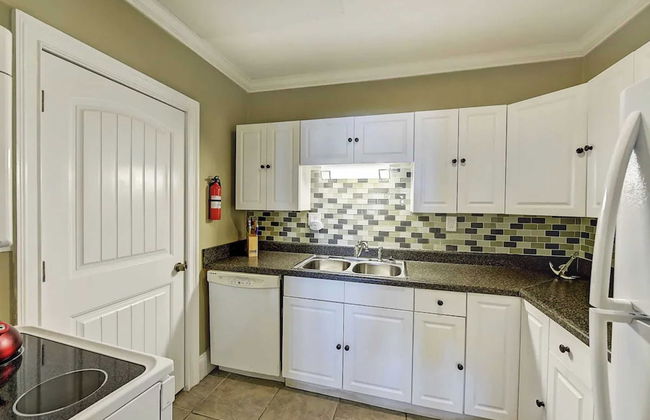 Family Lake House Retreat by Avantstay Sleeps 28 - Foto 38