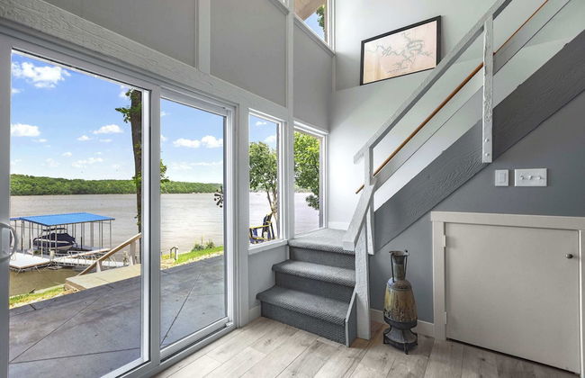 For the View Lakeside Launchpad! Great Location - Foto 17