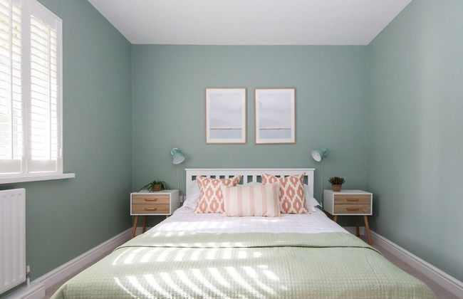 Bosham 3 BR Beach House With Garden Playhouse - Photo 23