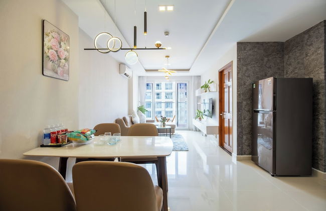 KVG Luxstay TanSonNhat Airport Skycenter - Photo 59