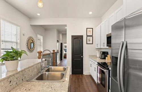 Garden District 3BD 2BA Parking Stylish & Unique - Foto 9