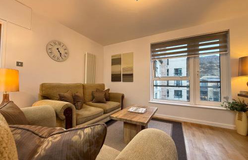 Holyrood Apartment with parking & lift access - Photo 7
