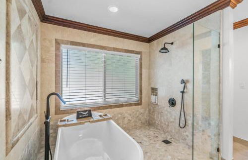 Across from Beach- 3 Master Suites, Heated Pool & Spa, Tanning Ledge, Golden Tee - by Maven Vacation Rentals - Foto 25