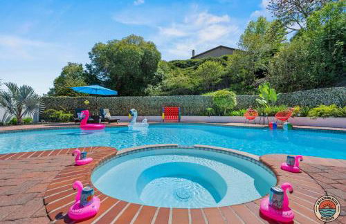 The Splash Society-Pool, Spa, Games, and Vibes - Photo 2