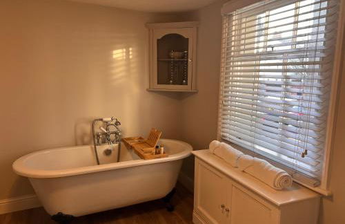 No2 Clarence grade II Regency townhouse short walk to racecourse and town centre - Photo 25