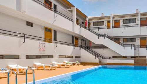 Stylish flat and pool with 3 rooms, sleeps 6, Los cristianos - Foto 2