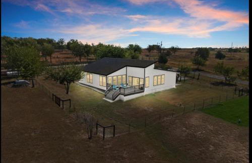 The Iron Cactus 10 acres villa near Austin w Sauna and Pool table - Foto 14