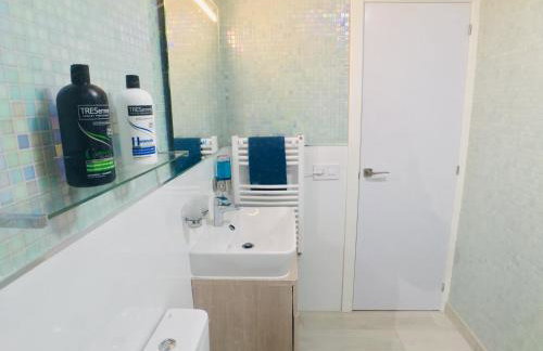 Casa Solaris at Anfi Beach with Private Terrace, Pool & Netflix - Photo 35