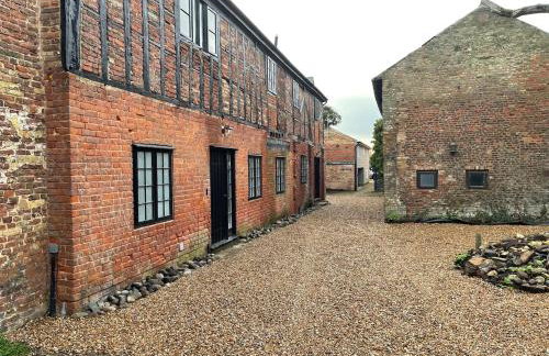 The Merchants Barn - A New Unique Town Centre Home - Photo 5