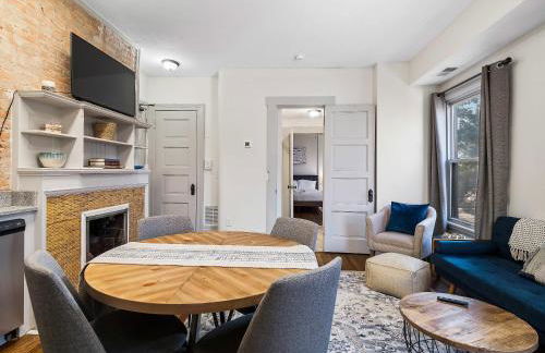 Carriage Manor - Sun Soaked 1BR - Close to CCF - Foto 7