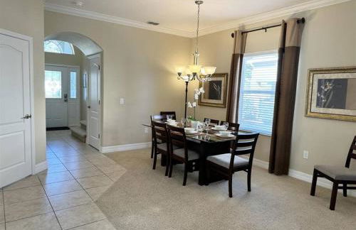 537 4BR Private Pool Spa Conservation Views 2 Masters Near Disney - Foto 31