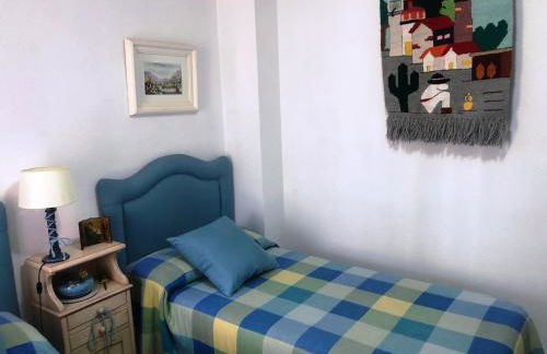 Precioso dúplex con piscina, en 1ª linea de playa - Foto 50