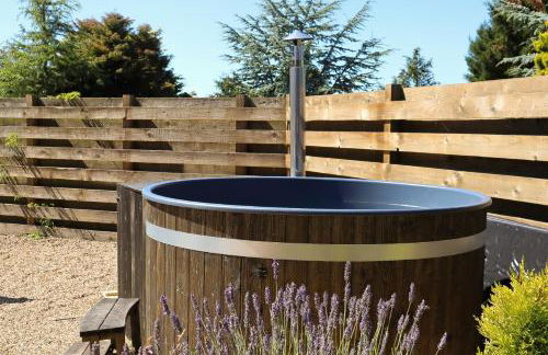 Bunnahahbain - Two Bedroom Luxury Log Cabin with Private Hot Tub - Foto 12