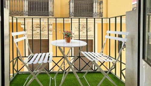 Apartamento con mucho encanto en pleno centro - Photo 4