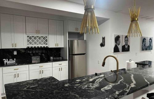 Luxe Lrg Pocono House for 18 Hot Tub/Gameroom/Pool - Foto 34