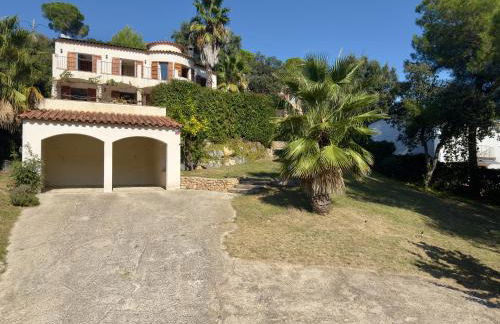 Beautiful Spacious Villa with Mountain View and Private Pool - Foto 49