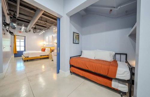 Ground Floor Waterfront on The Rez in Madison - Foto 18