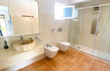 Villa Los Robles en Playa den Bossa con Piscina Privada - Photo 6