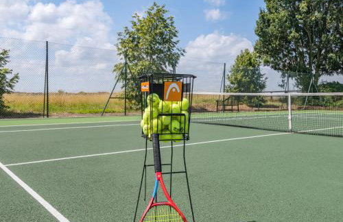 Mind The Gap - Photo 2