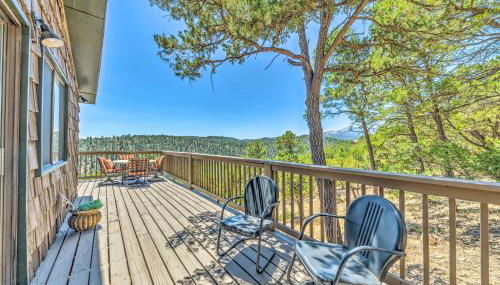 Scenic Hideaway with Deck and Grill about 6 Mi to Ruidoso! - Foto 2