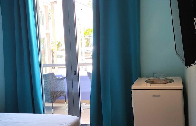 Okeania Seafront Rooms in Kamena Vourla - Foto 33