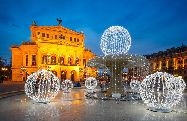 Private Christmas Walking Tour of Frankfurt with Bethmännchen - Photo 2