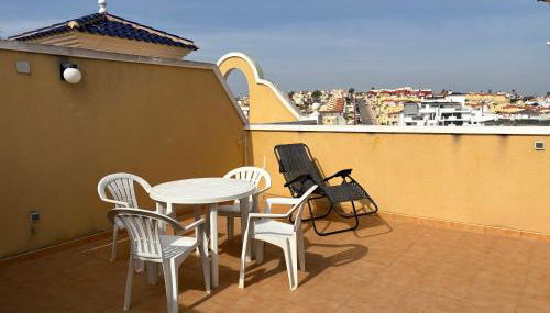 Top Floor spacious apartment with roof terrace - Foto 2