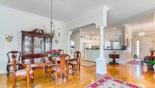 Walk to Golf and Pool Pet-Friendly Villages Home - Foto 2