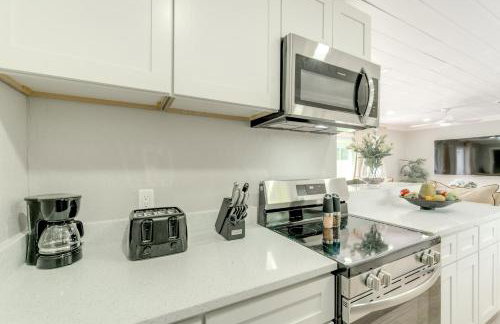 Peaceful Family Home with Patio in North Port! - Foto 10