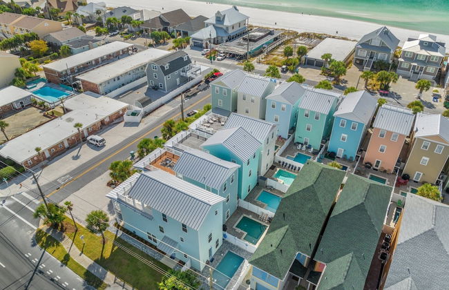 Spectacular 3br 4ba w/ Private Pool, 2 Min Walk to Beach - Sleeps 15! - Foto 59