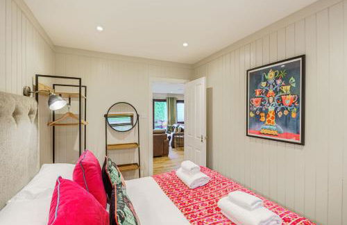 Conifer Lodge 25 with Hot Tub - Photo 11