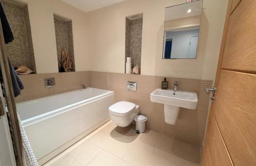 The Lookout - Unique Architectural Modern Home - Foto 26