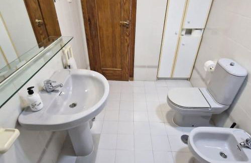 Seafront House,Sea Views,Pool and BBQ, Airport 10 mns - Photo 10