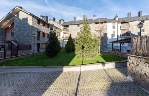 El Nido del Pirineo Estilo y Calidez en Villanúa - Foto 22