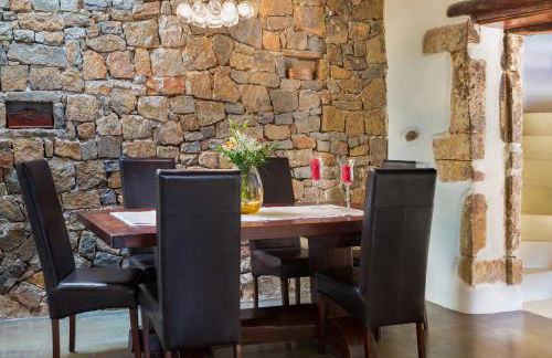 Verekinthos Villas - Pool, Hot Tub, BBQ, Kids Playground, Stunning Mountain Views - Photo 33