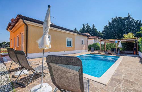 Villa Palma with Grill & Pool - Foto 9